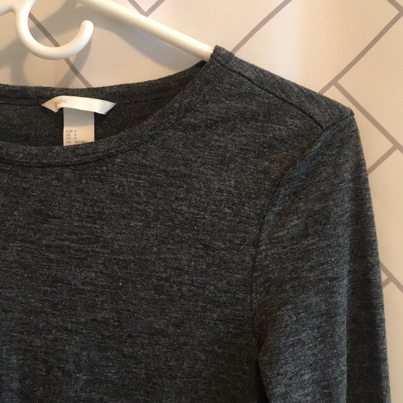 Form fitting midi dress! - Picture 5 of 7